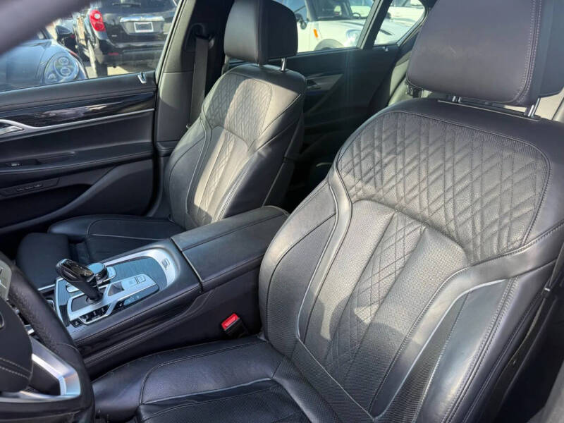 2019 BMW 7 Series 740i