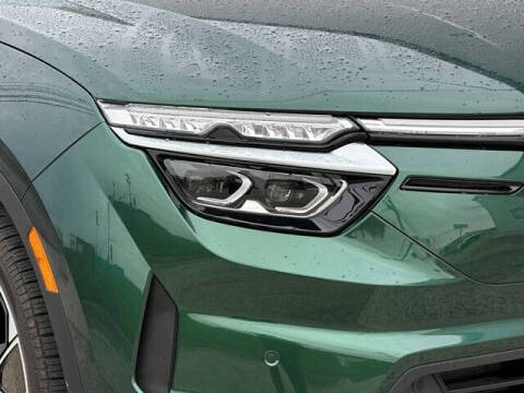 2025 VinFast VF8 Plus