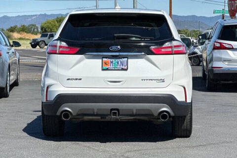 2020 Ford Edge Titanium