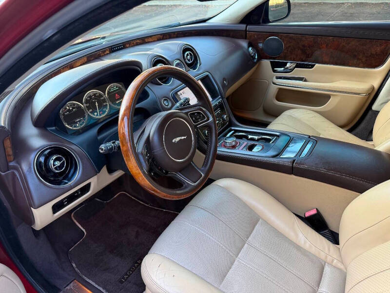 2011 Jaguar XJ