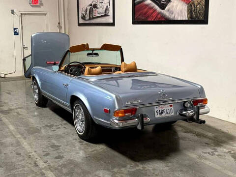 1970 Mercedes-Benz 280-Class