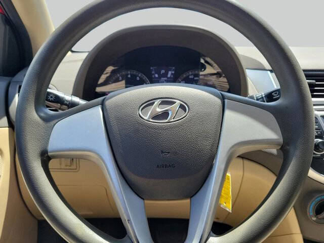 2012 Hyundai Accent GLS