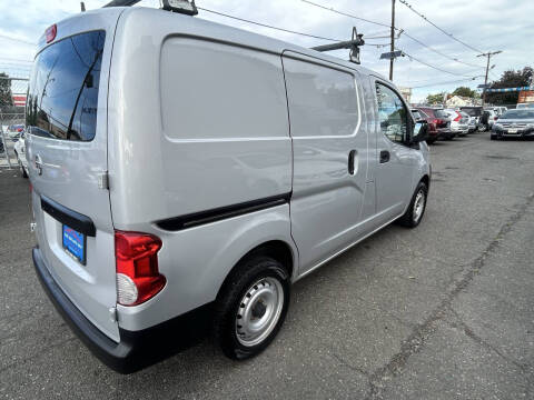 2014 Nissan NV200 S