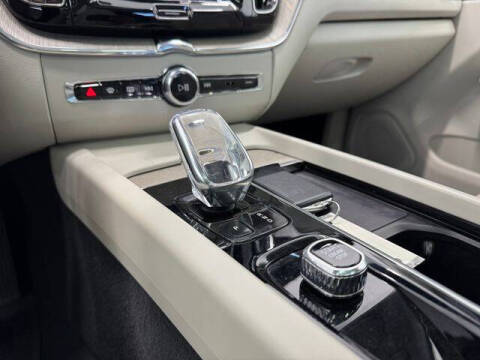 2022 Volvo XC60 Recharge T8 Inscription