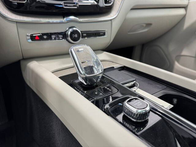 2022 Volvo XC60 Recharge T8 Inscription