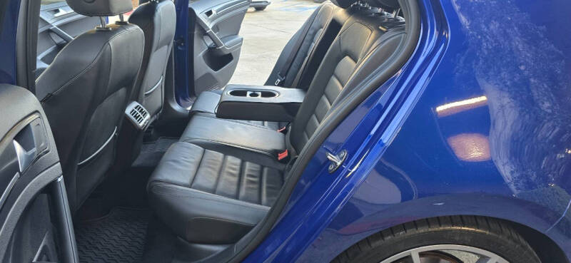 2017 Volkswagen Golf R 4Motion