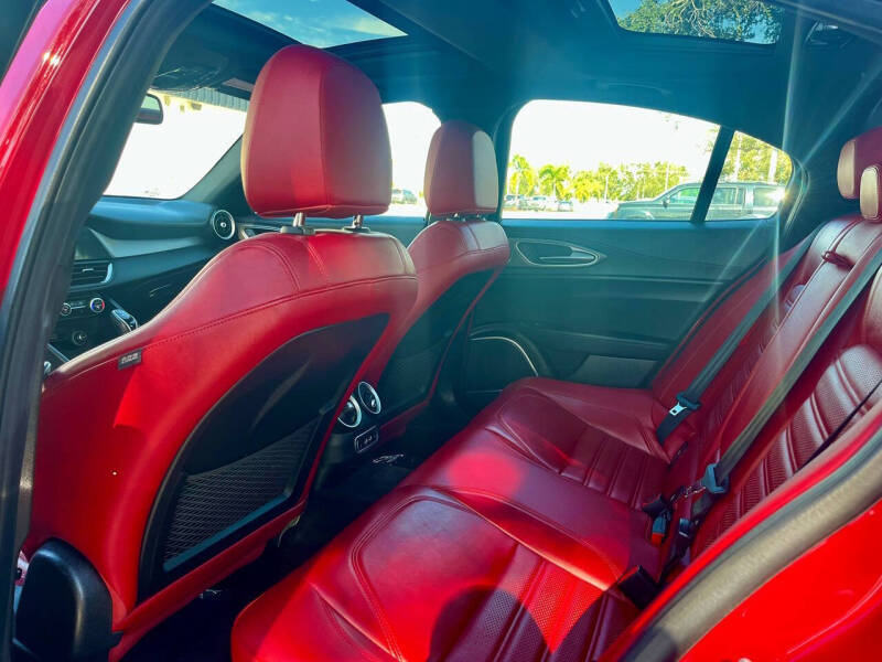 2022 Alfa Romeo Giulia Veloce