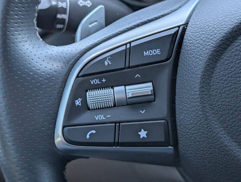 2023 Genesis G70