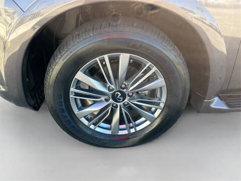 2022 Infiniti QX80 Luxe