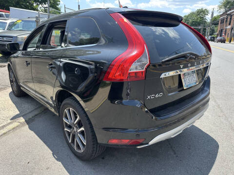 2017 Volvo XC60 T6 Dynamic