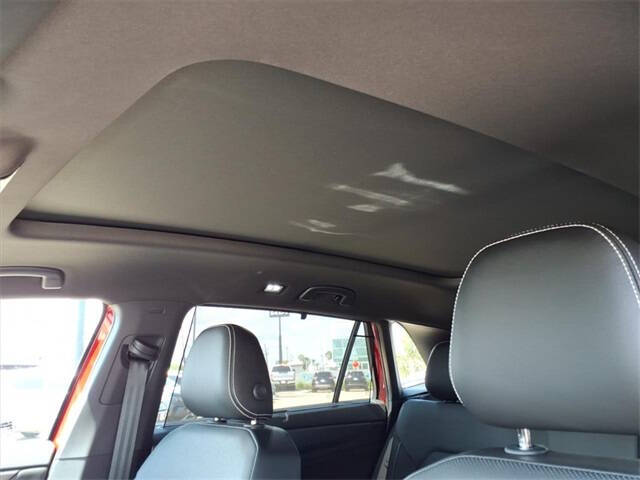 2024 Volkswagen Atlas Cross Sport SE 4Motion