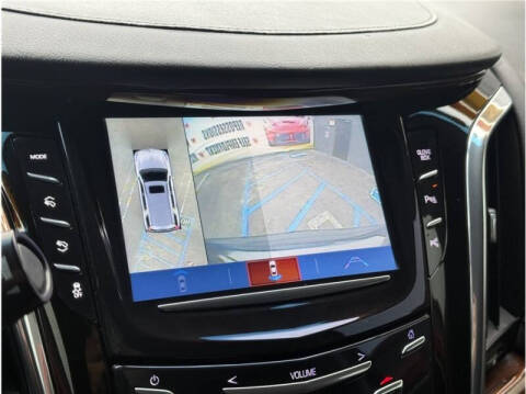 2017 Cadillac Escalade Standard