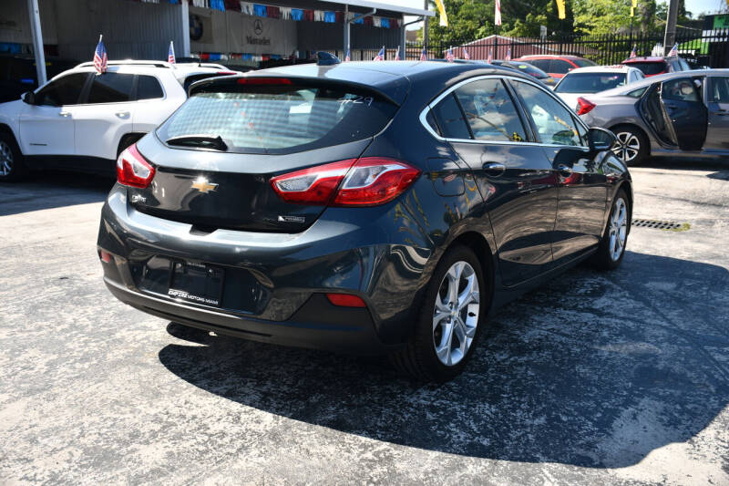 2017 Chevrolet Cruze Premier photo 5