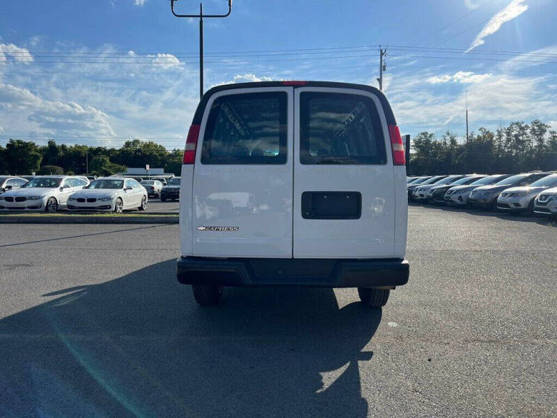 2018 Chevrolet Express 2500