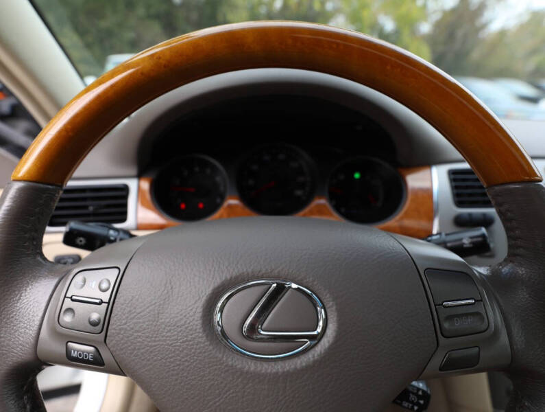 2005 Lexus ES 330