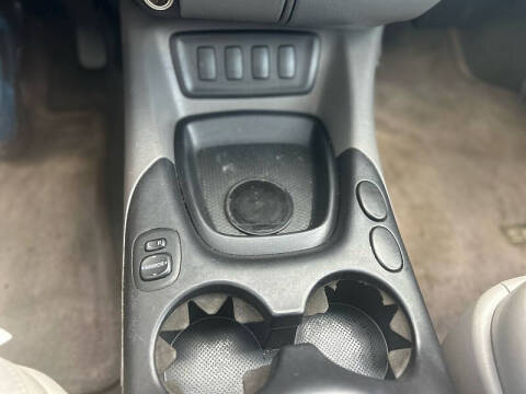 2005 Toyota Sequoia SR5