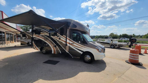 2017 Thor Motor Coach SYNERGY  CB24