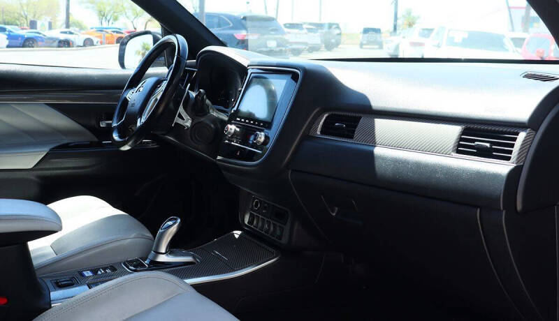 2022 Mitsubishi Outlander PHEV SEL