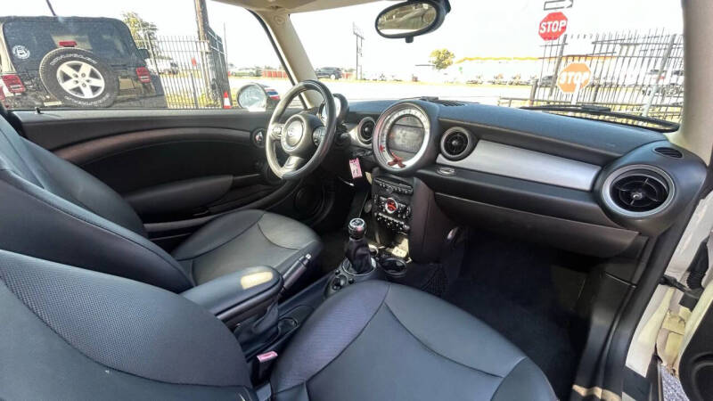 2013 MINI Hardtop Cooper