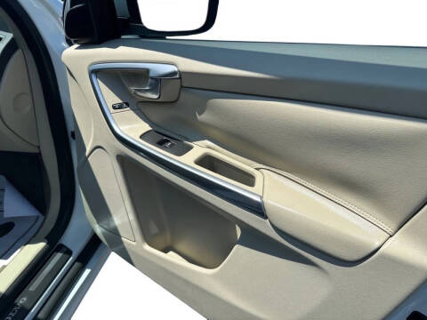 2015 Volvo XC60 T5 Drive-E Premier Plus