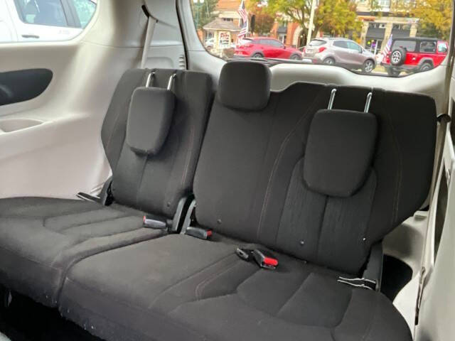 2017 Chrysler Pacifica LX