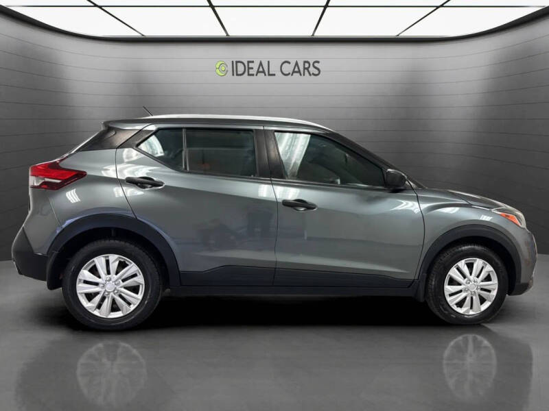 2019 Nissan Kicks S