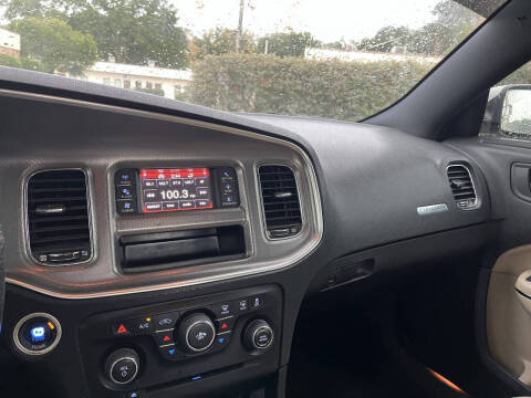 2012 Dodge Charger SE