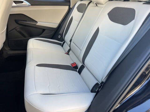 2025 Volkswagen Taos SE