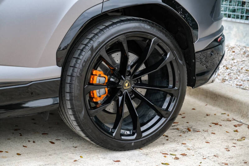 2020 Lamborghini Urus