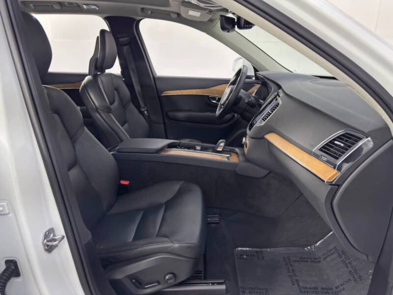 2021 Volvo XC90 Recharge T8 Inscription Expression 6P