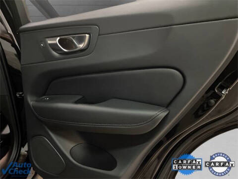 2025 Volvo XC60 B5 Plus Dark Theme