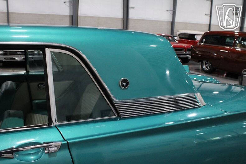 1958 Ford Thunderbird