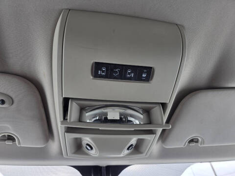 2012 Chrysler Town and Country Touring-L