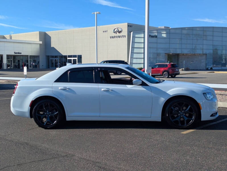 2022 Chrysler 300 S V6