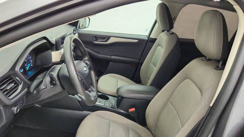 2022 Ford Escape S
