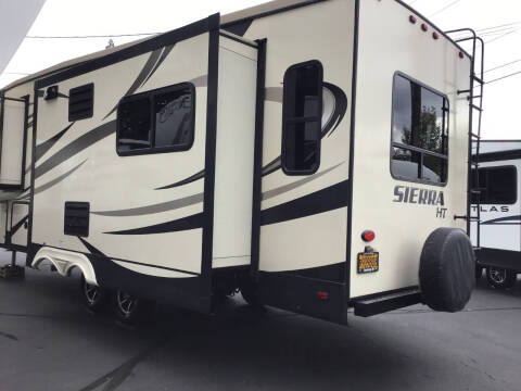 2018 Forest River Sierra 2850RL / 31ft