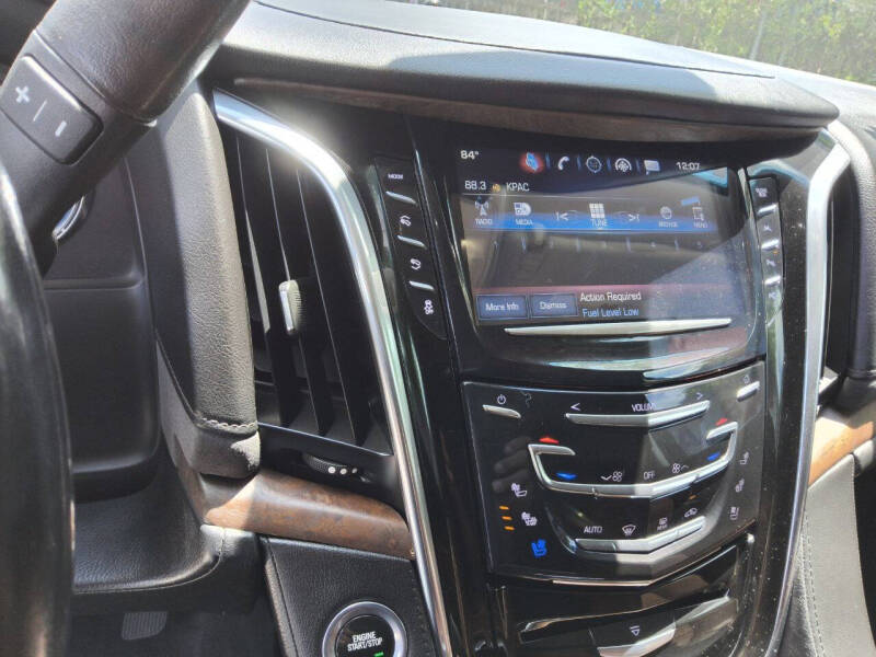 2017 Cadillac Escalade ESV Premium Luxury