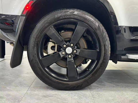 2023 Land Rover Defender 110 X-Dynamic SE