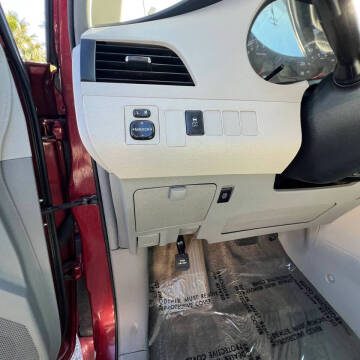 2013 Toyota Sienna