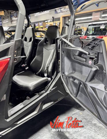 2024 Can-Am Commander Max XT