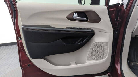 2017 Chrysler Pacifica Touring Plus