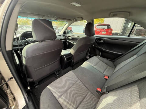 2016 Toyota Camry LE