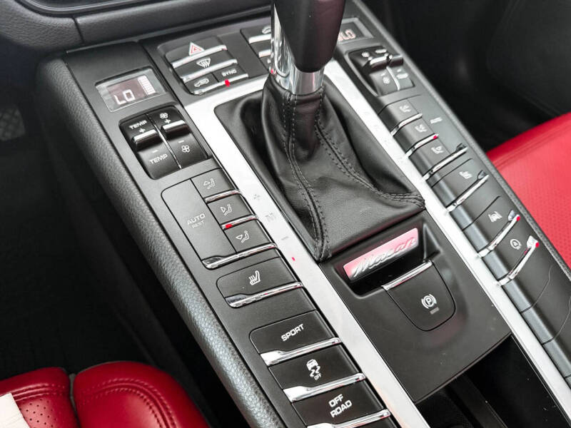 2020 Porsche Macan
