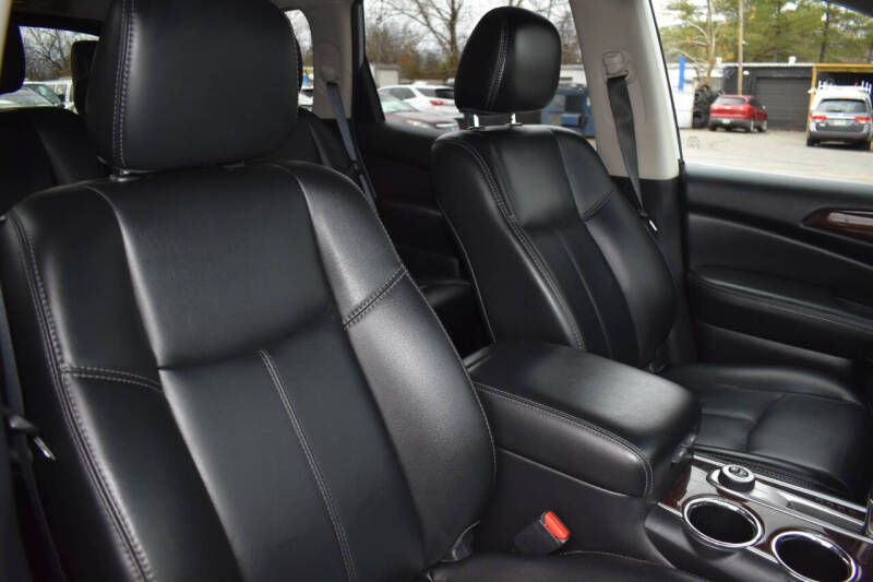 2016 Nissan Pathfinder SL