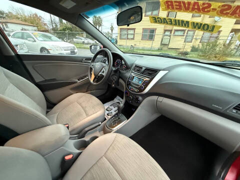 2016 Hyundai Accent SE