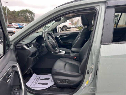 2022 Toyota RAV4 XLE Premium