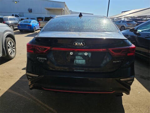 2021 Kia Forte GT Line