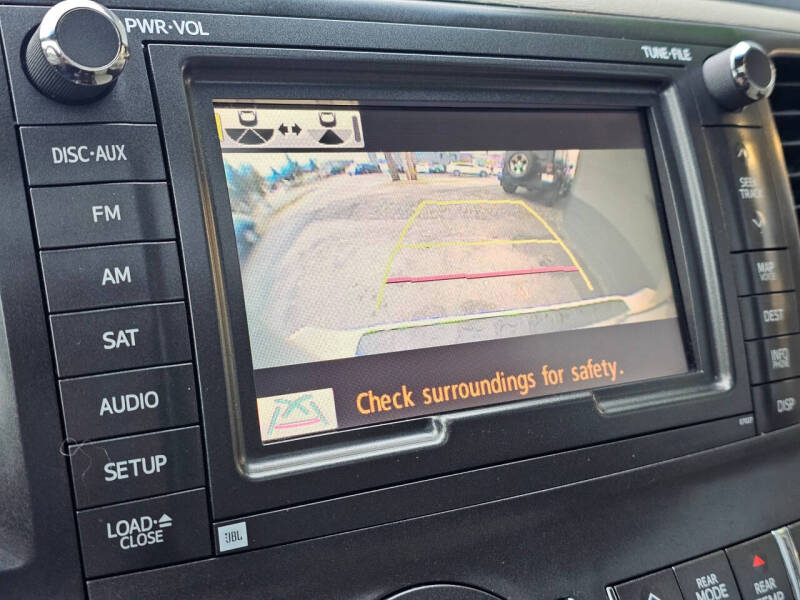 2014 Toyota Sienna Limited 7-Passenger