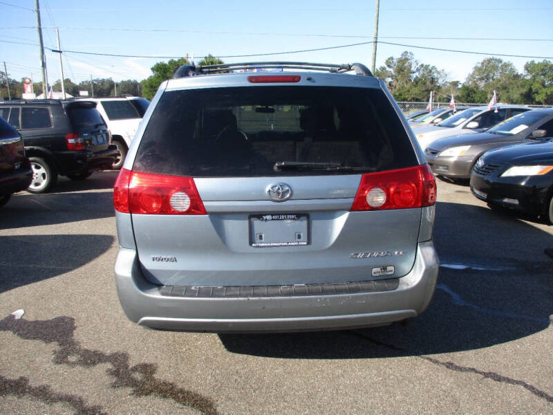 2006 Toyota Sienna LE 7 Passenger