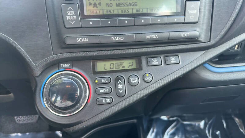 2013 Toyota Prius c